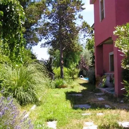Villa With 5 Bedrooms In Pinseque With Private Pool Enclosed Garden And Wifi 150 Km From The Slopes